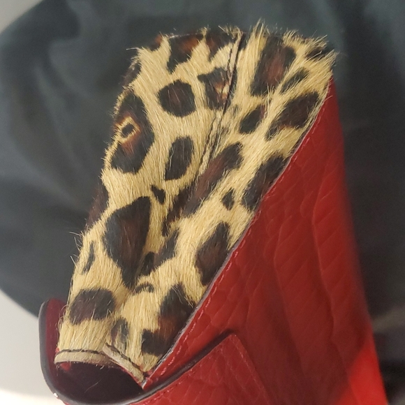 Adrianne Vitadinni Red Leopard Print Small Handbag - Picture 4 of 9